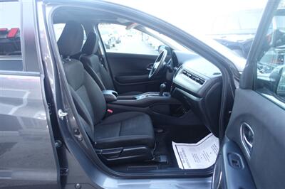 2018 Honda HR-V EX   - Photo 14 - Newark, NJ 07104