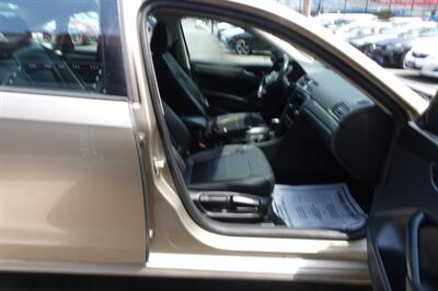 2015 Volkswagen Passat 1.8T S   - Photo 14 - Newark, NJ 07104