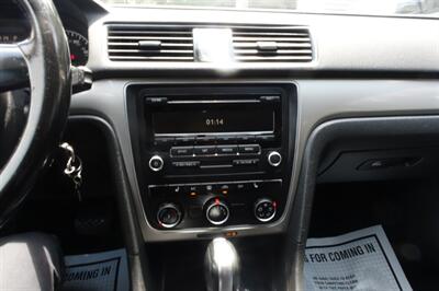 2015 Volkswagen Passat 1.8T S   - Photo 18 - Newark, NJ 07104