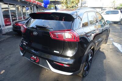 2019 Kia Niro S Touring   - Photo 8 - Newark, NJ 07104