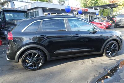 2019 Kia Niro S Touring   - Photo 5 - Newark, NJ 07104