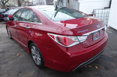 2015 Hyundai SONATA Hybrid Limited with Technol   - Photo 6 - Newark, NJ 07104