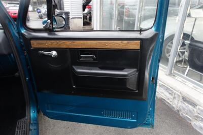 1976 Chevrolet C-10   - Photo 13 - Newark, NJ 07104