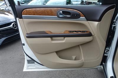 2011 Buick Enclave CXL   - Photo 10 - Newark, NJ 07104