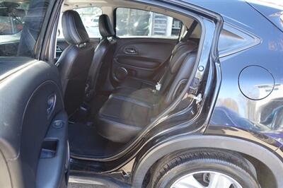 2020 Honda HR-V EX-L   - Photo 11 - Newark, NJ 07104