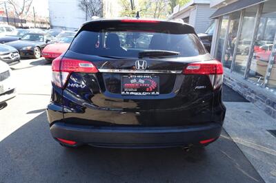 2020 Honda HR-V EX-L   - Photo 7 - Newark, NJ 07104