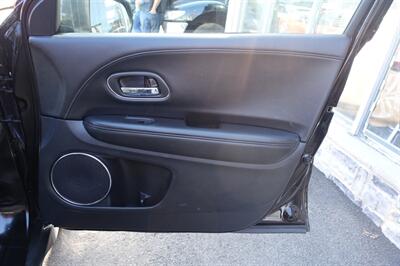 2020 Honda HR-V EX-L   - Photo 15 - Newark, NJ 07104