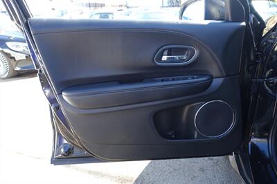 2020 Honda HR-V EX-L   - Photo 10 - Newark, NJ 07104