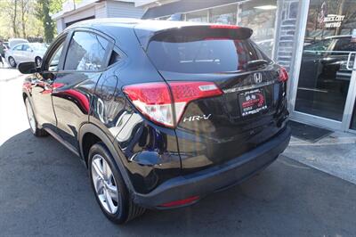 2020 Honda HR-V EX-L   - Photo 6 - Newark, NJ 07104