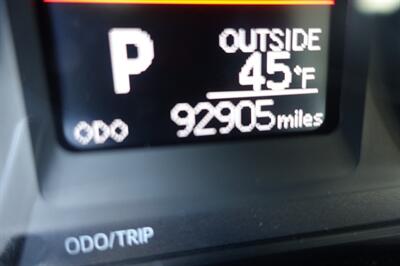 2017 Toyota Corolla LE   - Photo 18 - Newark, NJ 07104