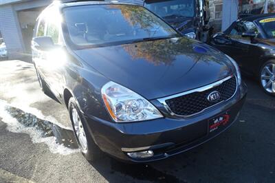 2014 Kia Sedona LX   - Photo 3 - Newark, NJ 07104