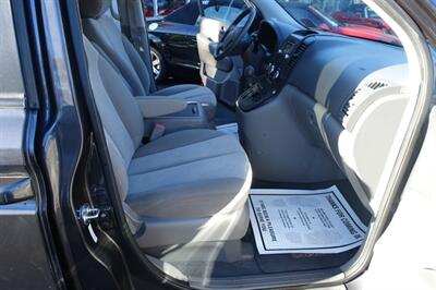 2014 Kia Sedona LX   - Photo 14 - Newark, NJ 07104