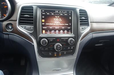 2014 Jeep Grand Cherokee Overland   - Photo 18 - Newark, NJ 07104