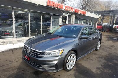 2018 Volkswagen Passat 2.0T R-Line   - Photo 1 - Newark, NJ 07104
