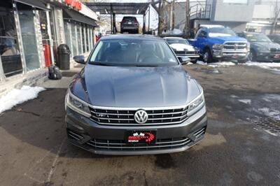 2018 Volkswagen Passat 2.0T R-Line   - Photo 2 - Newark, NJ 07104