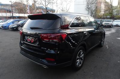 2019 Kia Sorento EX V6   - Photo 8 - Newark, NJ 07104