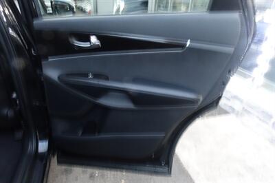 2019 Kia Sorento EX V6   - Photo 17 - Newark, NJ 07104