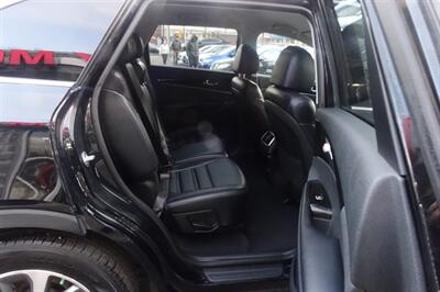 2019 Kia Sorento EX V6   - Photo 16 - Newark, NJ 07104