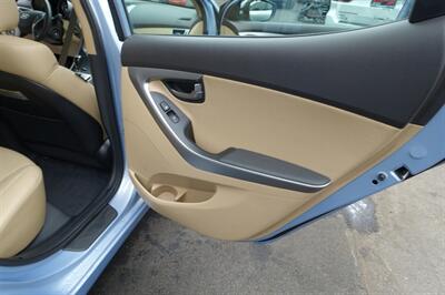 2012 Hyundai ELANTRA Limited   - Photo 18 - Newark, NJ 07104