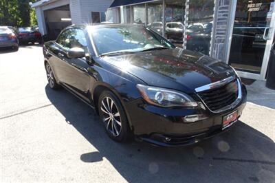 2013 Chrysler 200 S   - Photo 3 - Newark, NJ 07104