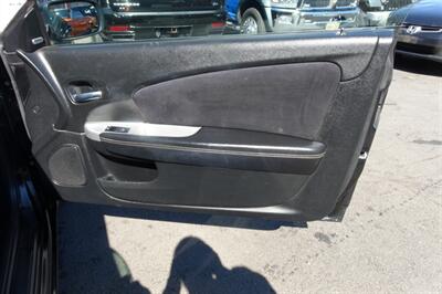 2013 Chrysler 200 S   - Photo 13 - Newark, NJ 07104
