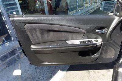 2013 Chrysler 200 S   - Photo 9 - Newark, NJ 07104