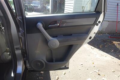 2007 Honda CR-V LX   - Photo 17 - Newark, NJ 07104