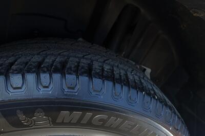 2019 Ford Explorer XLT   - Photo 26 - Newark, NJ 07104