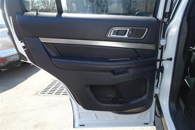 2019 Ford Explorer XLT   - Photo 12 - Newark, NJ 07104