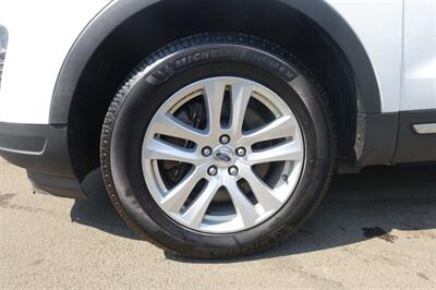 2019 Ford Explorer XLT   - Photo 23 - Newark, NJ 07104