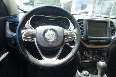 2017 Jeep Cherokee Latitude - Photo 13 - Newark, NJ 07104