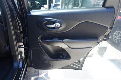 2017 Jeep Cherokee Latitude - Photo 17 - Newark, NJ 07104