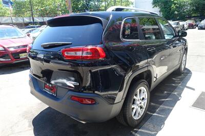 2017 Jeep Cherokee Latitude - Photo 5 - Newark, NJ 07104