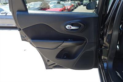 2017 Jeep Cherokee Latitude - Photo 12 - Newark, NJ 07104