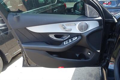 2016 Mercedes-Benz C 300 4MATIC - Photo 10 - Newark, NJ 07104
