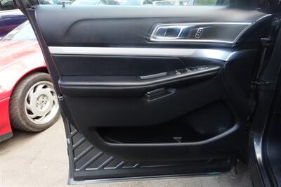 2016 Ford Explorer XLT - Photo 10 - Newark, NJ 07104