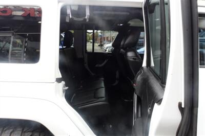2015 Jeep Wrangler Altitude   - Photo 16 - Newark, NJ 07104