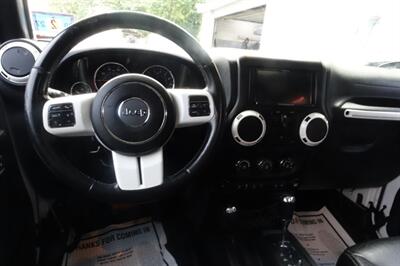 2015 Jeep Wrangler Altitude   - Photo 13 - Newark, NJ 07104