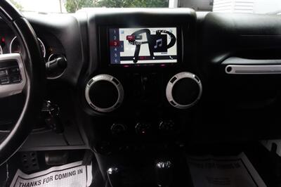 2015 Jeep Wrangler Altitude   - Photo 18 - Newark, NJ 07104