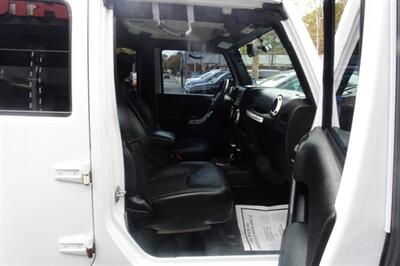 2015 Jeep Wrangler Altitude   - Photo 14 - Newark, NJ 07104