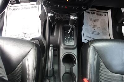 2015 Jeep Wrangler Altitude   - Photo 19 - Newark, NJ 07104