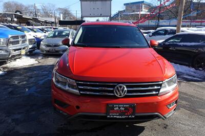 2018 Volkswagen Tiguan Comfortline 4Motion   - Photo 2 - Newark, NJ 07104