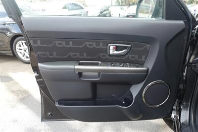 2012 Kia Soul !   - Photo 10 - Newark, NJ 07104