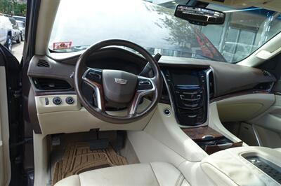 2015 Cadillac Escalade   - Photo 18 - Newark, NJ 07104