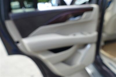 2015 Cadillac Escalade   - Photo 16 - Newark, NJ 07104