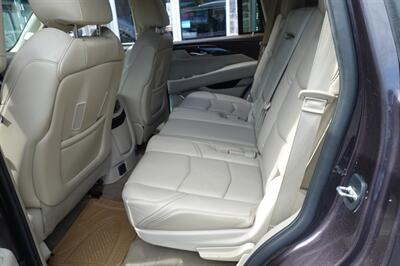 2015 Cadillac Escalade   - Photo 15 - Newark, NJ 07104