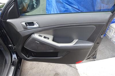 2014 Kia Optima SX Turbo - Photo 18 - Newark, NJ 07104