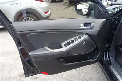 2014 Kia Optima SX Turbo - Photo 11 - Newark, NJ 07104
