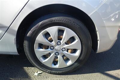 2017 Hyundai ACCENT SE   - Photo 23 - Newark, NJ 07104