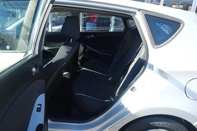 2017 Hyundai ACCENT SE   - Photo 11 - Newark, NJ 07104